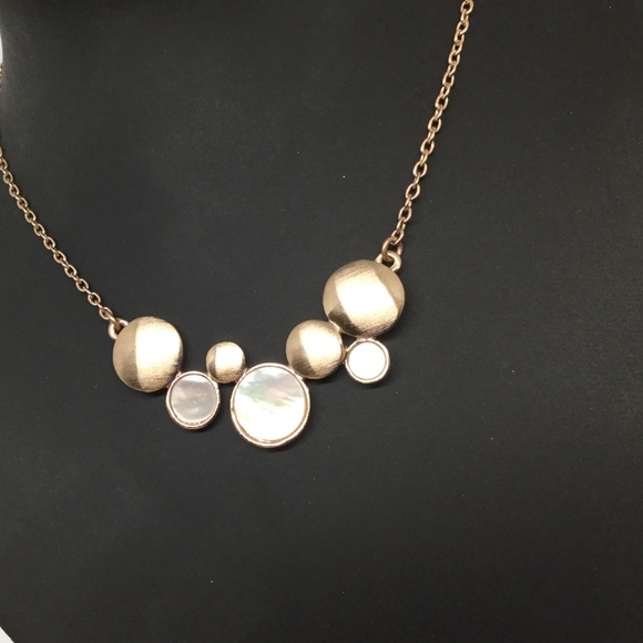 NWT Copper circle necklace with iridescent inlays - Picture 3 of 5